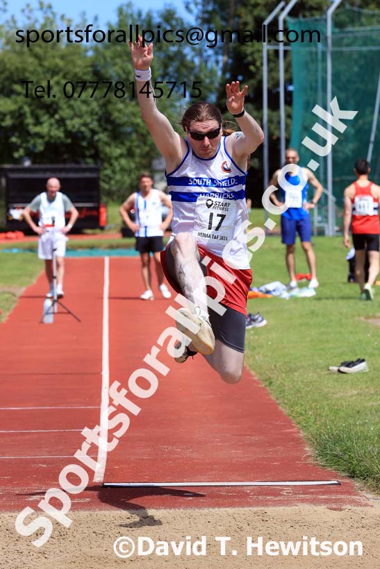 Mens long jump, 2024 NE Masters Track and Field Champs., Monkton Stadium, Jarrow.  Photo: David T. Hewitson/Sports for All Pics